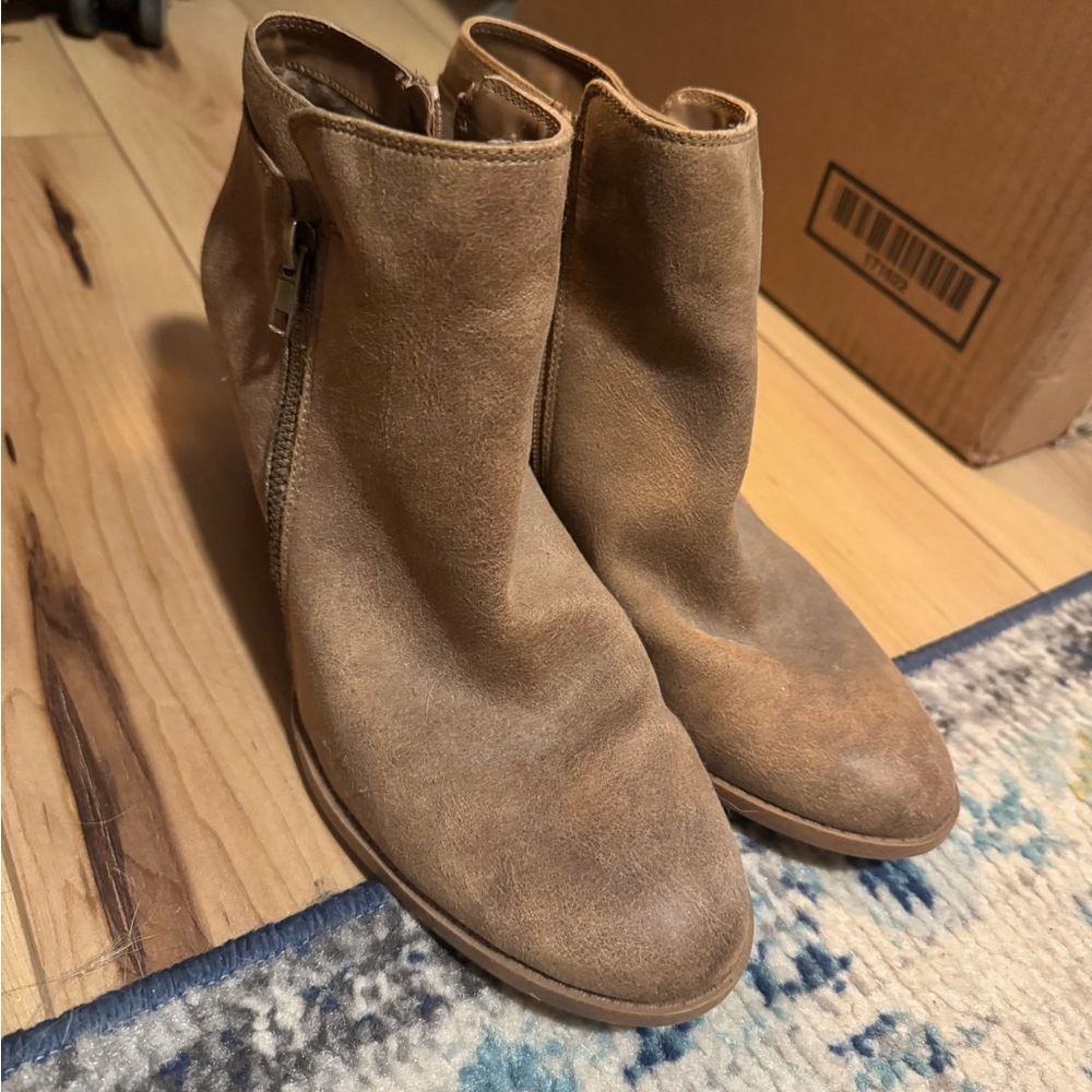 Tan Ankle Boots with Side Zipper